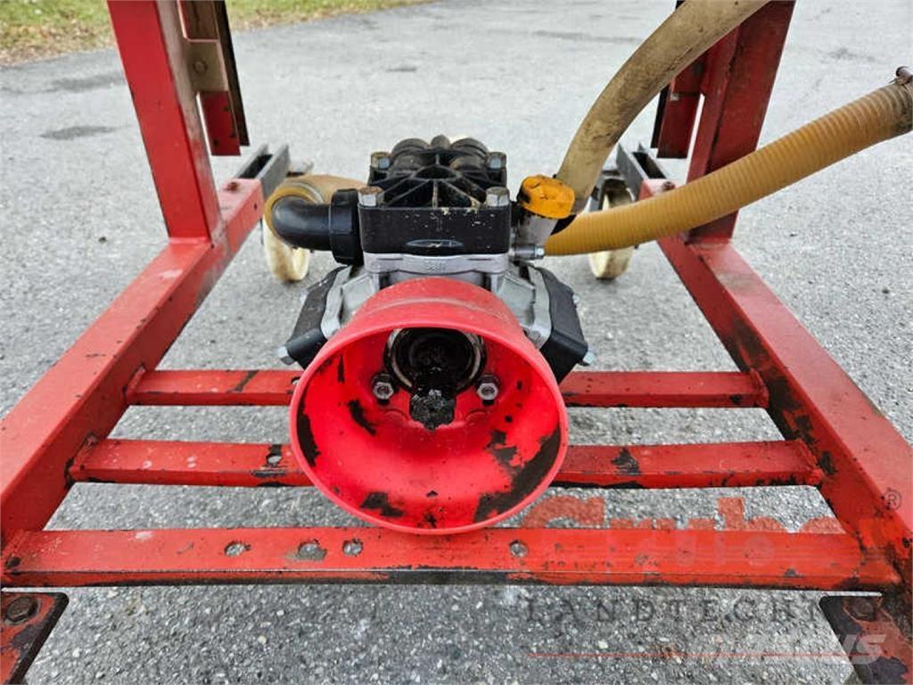 Schmotzer 800 l 견인형 분무기