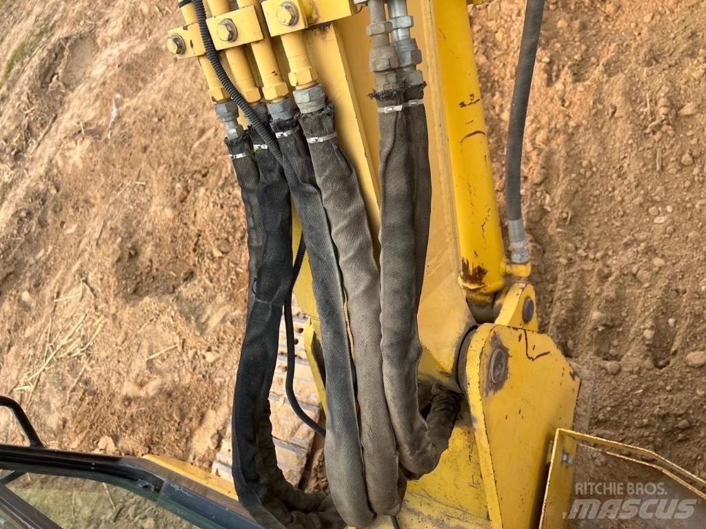 Komatsu PC58 중형굴삭기 7톤-28톤