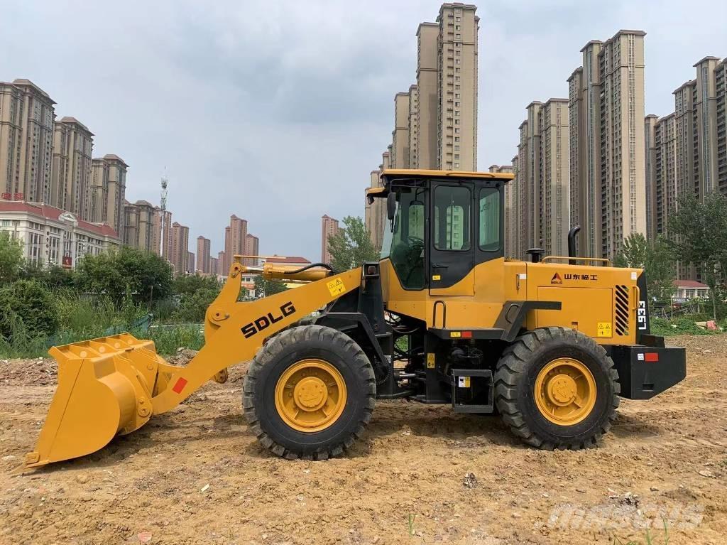 SDLG L 933  휠로우더