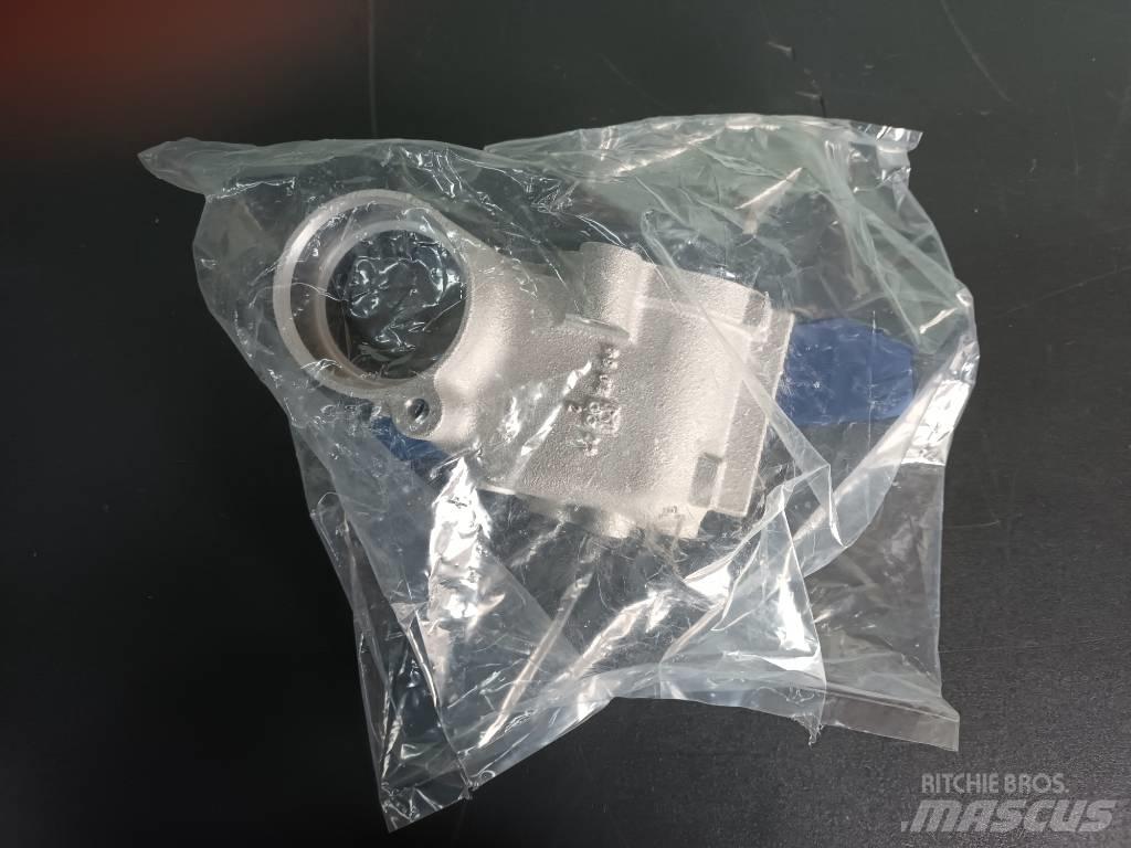 Volvo PIPE 1549312 엔진