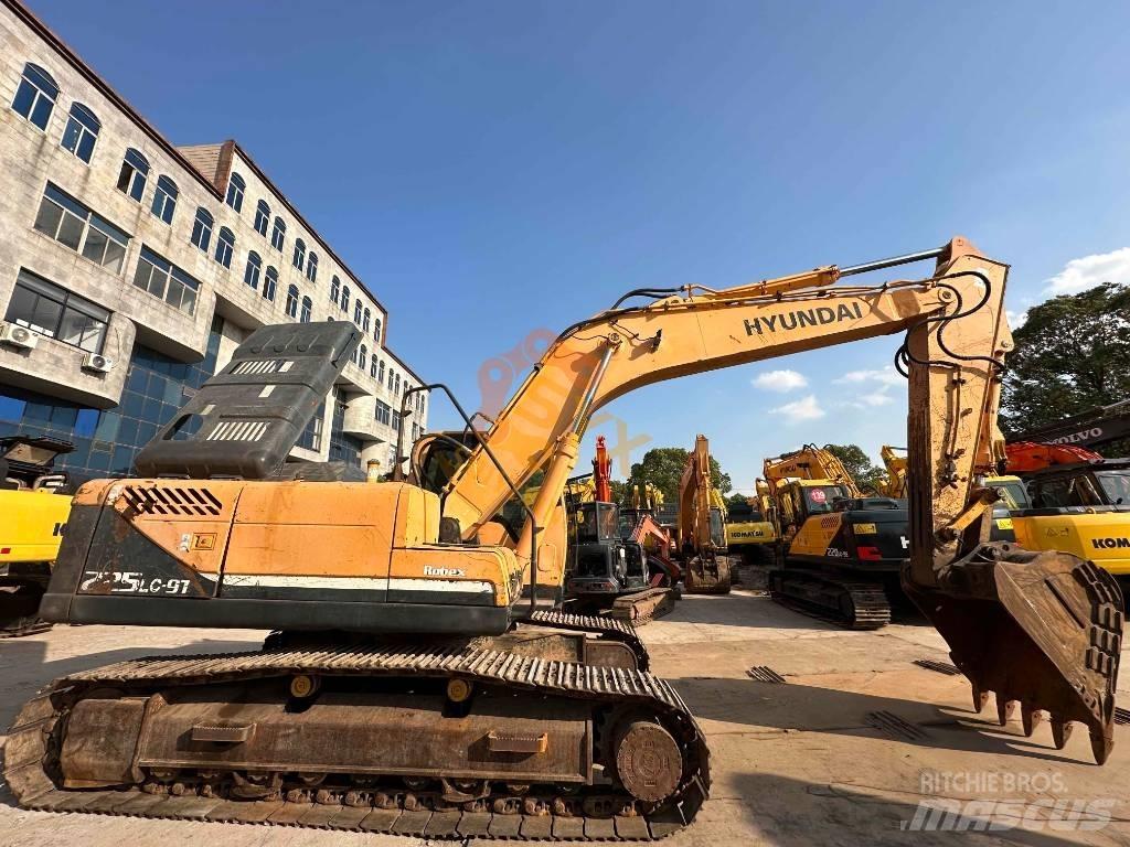 Hyundai R 225 -9 대형 굴삭기 29톤 이상