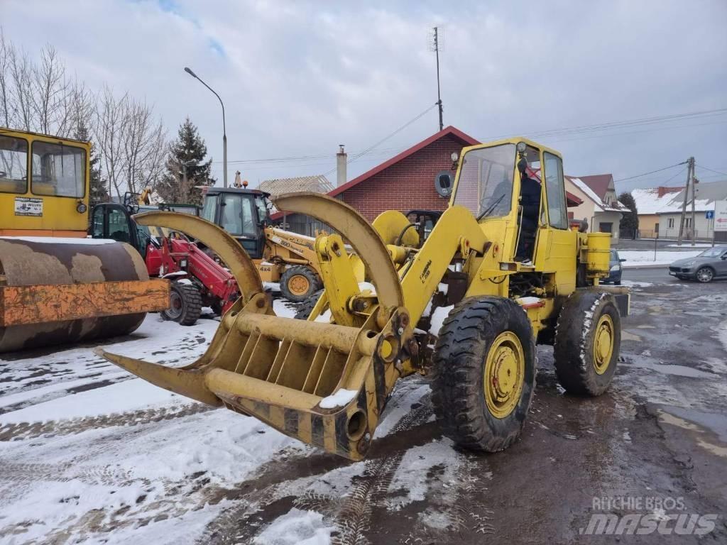  Ł 200 Ładowarka  휠로우더