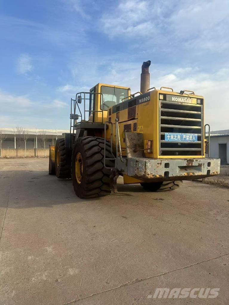 Komatsu WA 600-6  휠로우더