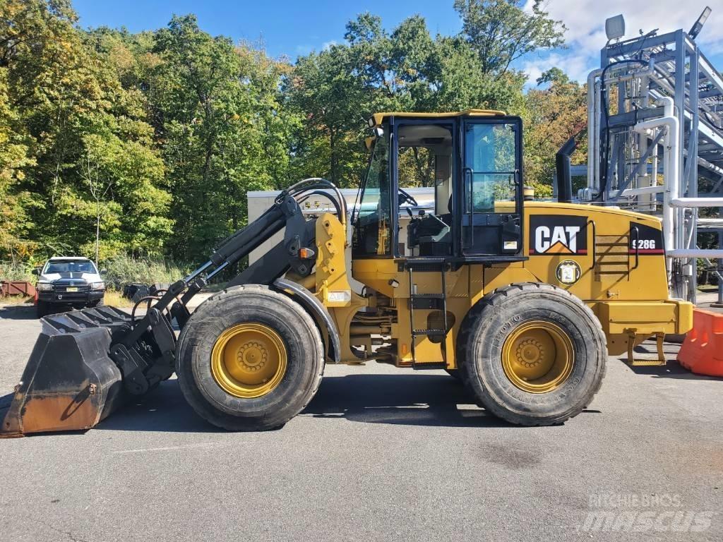 CAT ICRT28G  휠로우더