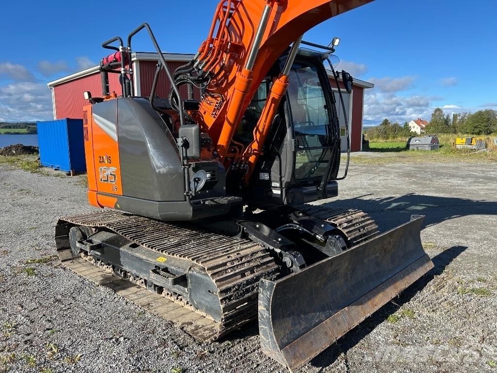 Hitachi ZX 135 US-7 대형 굴삭기 29톤 이상