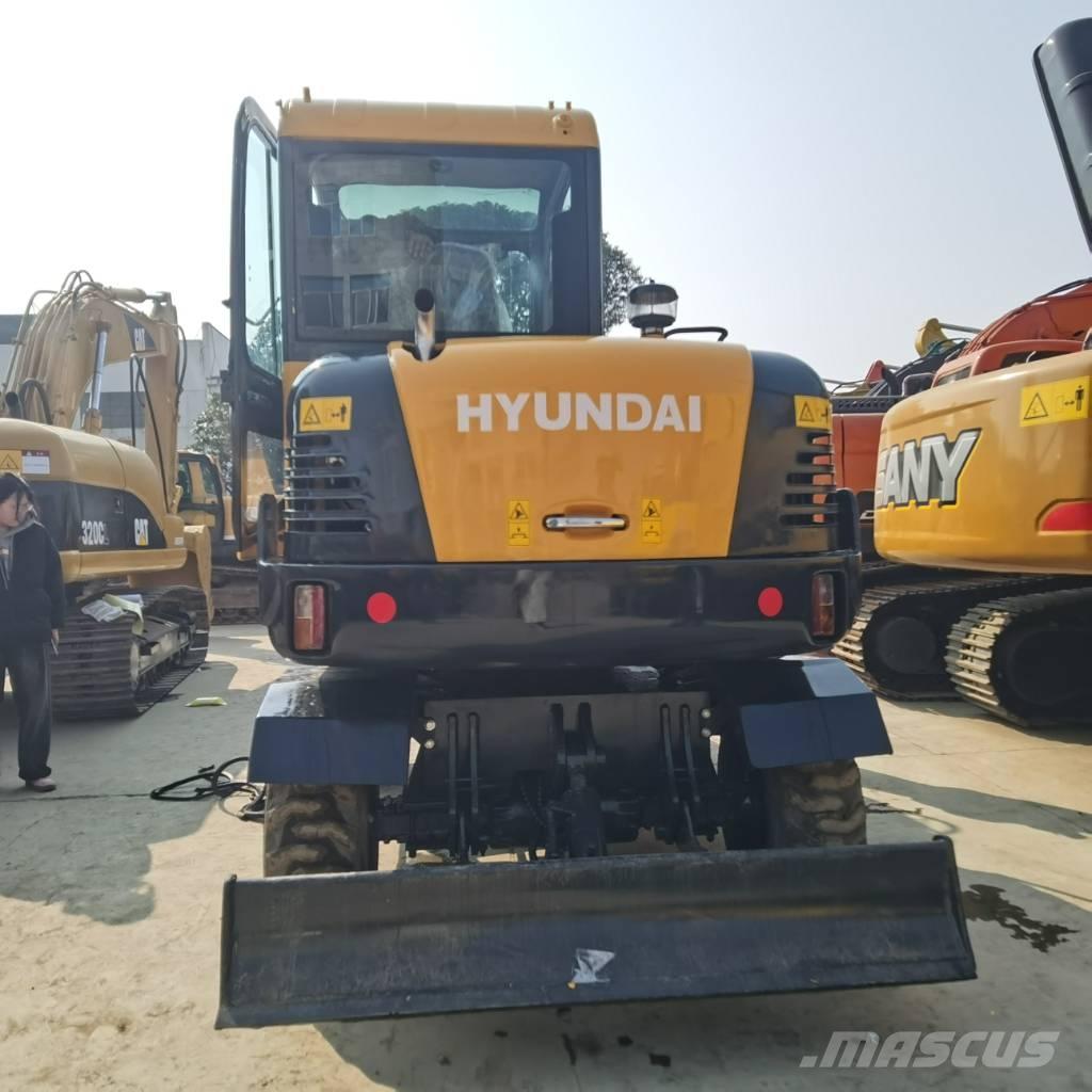 Hyundai R60W-9  휠 굴삭기
