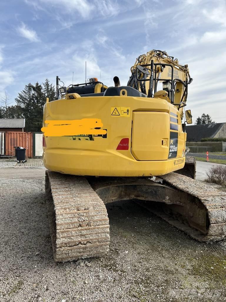 Komatsu PC 228 대형 굴삭기 29톤 이상