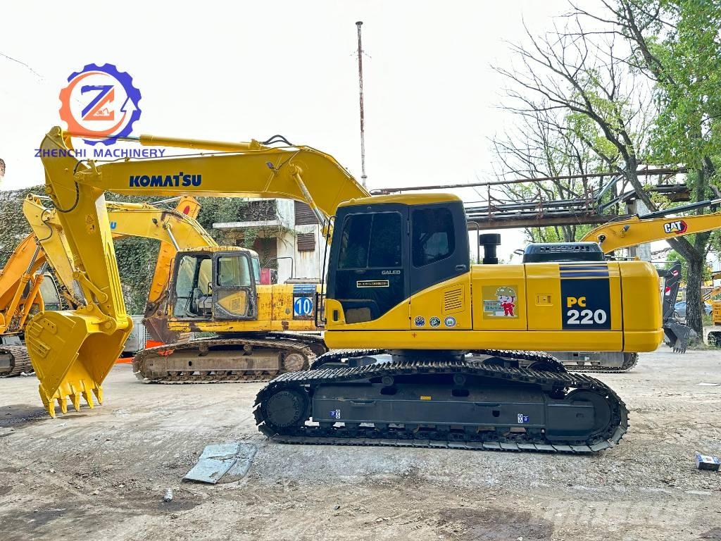 Komatsu PC 220-7 대형 굴삭기 29톤 이상