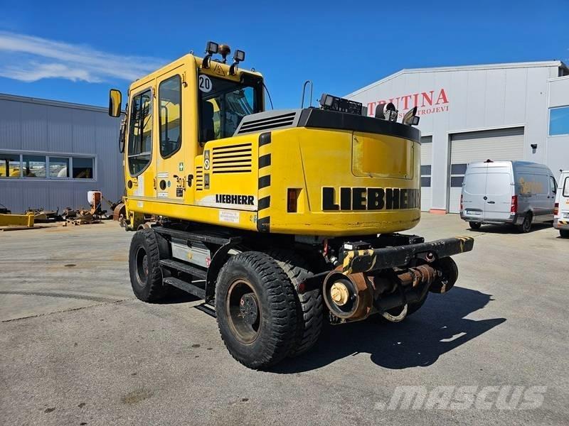 Liebherr A 900 C ZW  휠 굴삭기