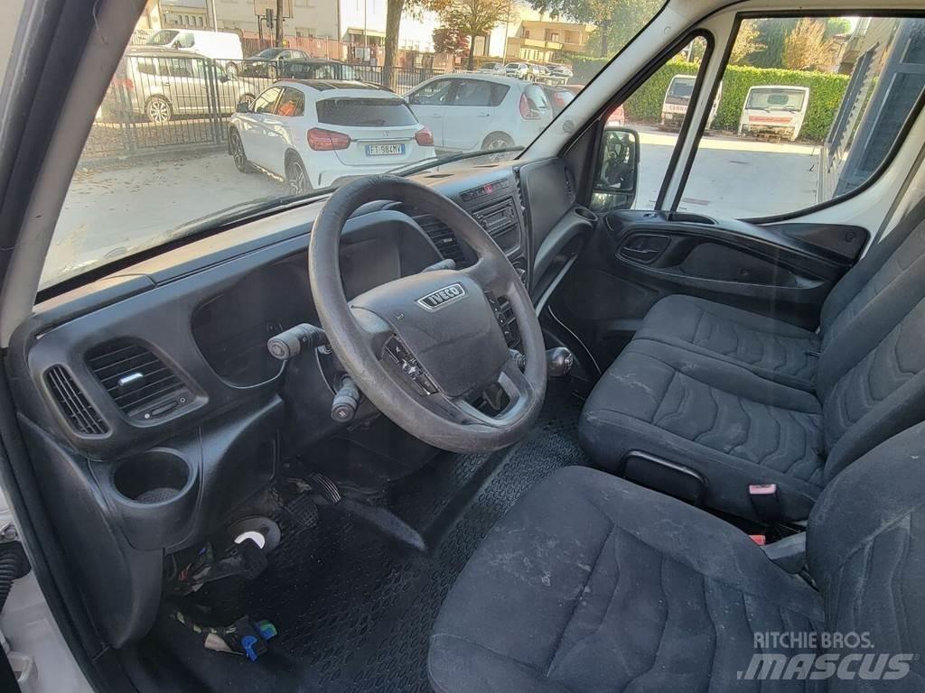 Iveco DAILY E6 캐빈 및 인테리어