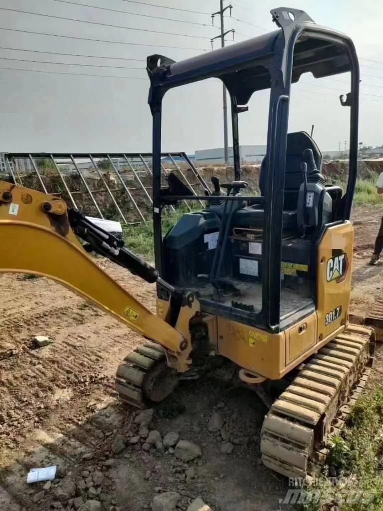 CAT 301.7 소형 굴삭기 7톤 미만