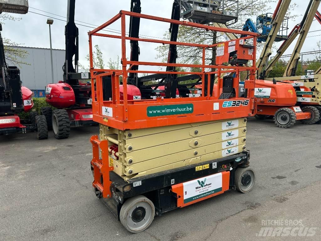 JLG 3246 ES 가위형 리프트