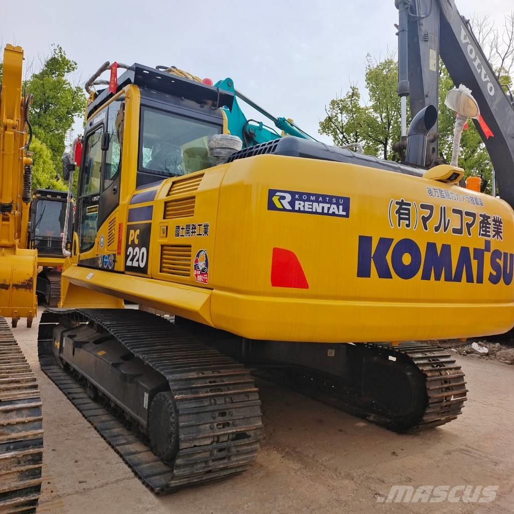 Komatsu PC 220-8 대형 굴삭기 29톤 이상