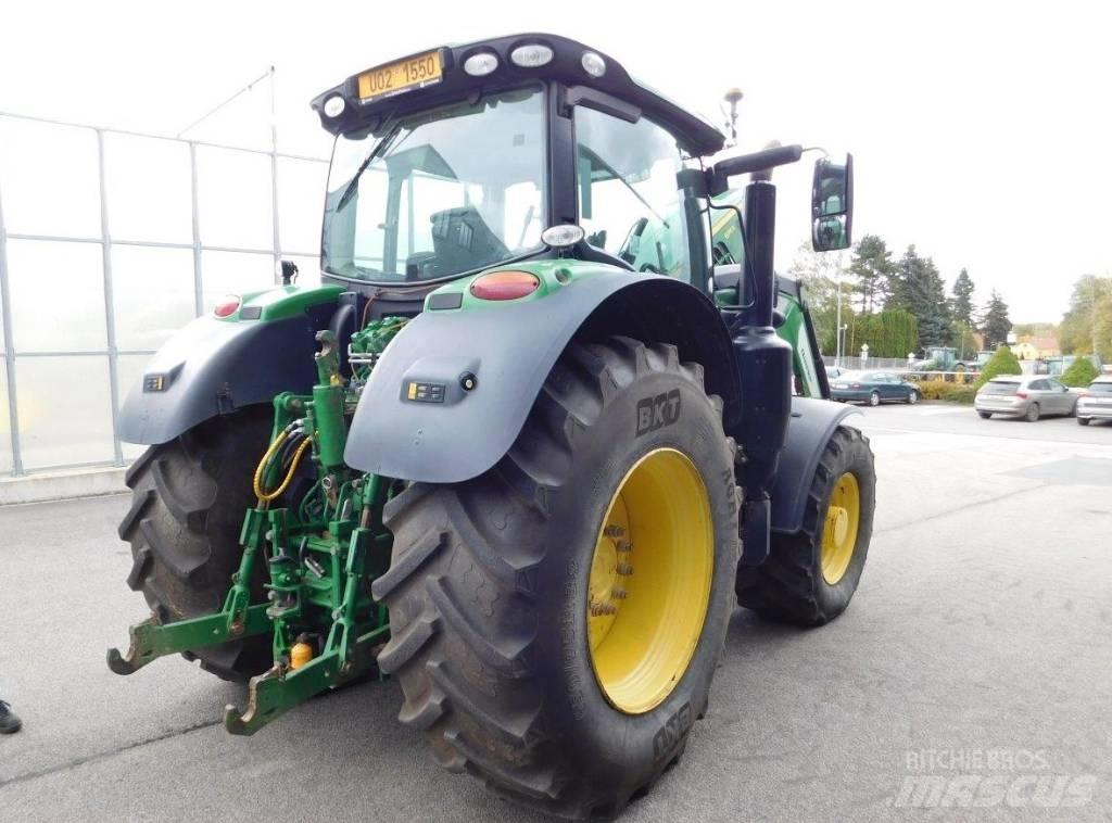 John Deere 6215 R 트랙터