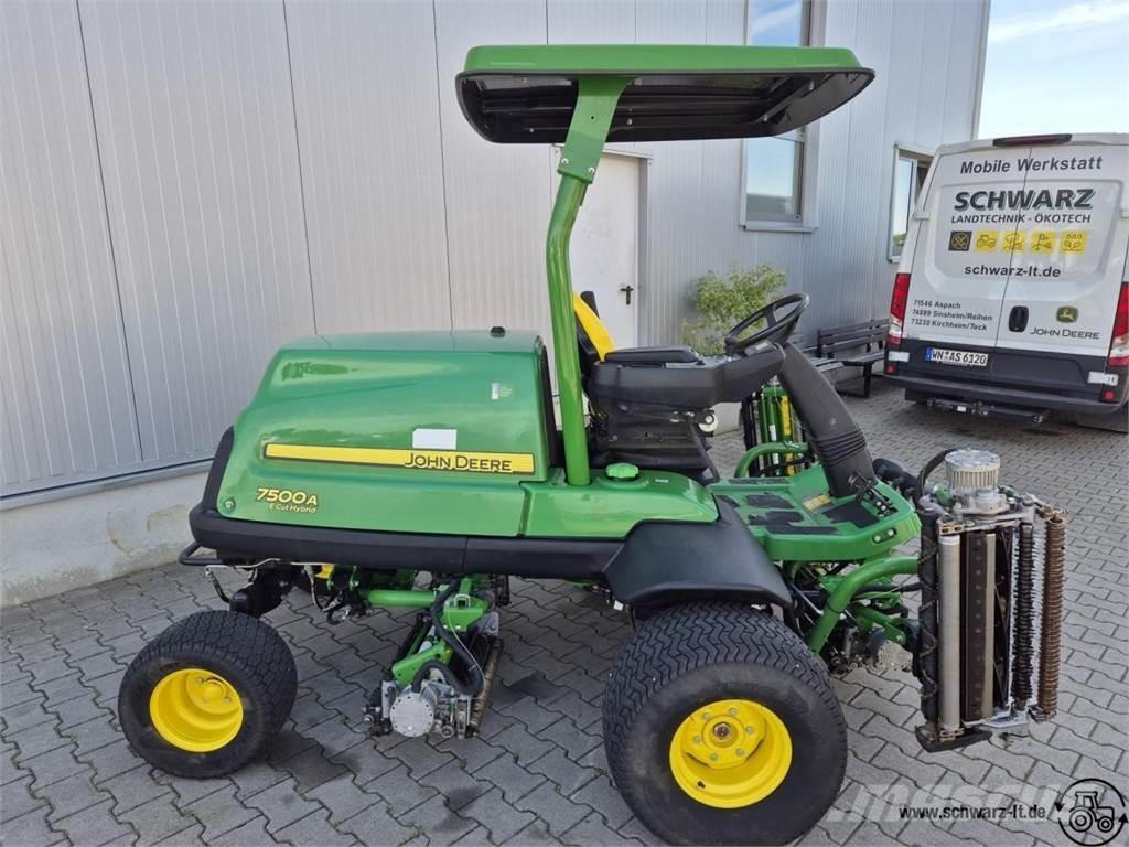 John Deere 7500A 골프 카트