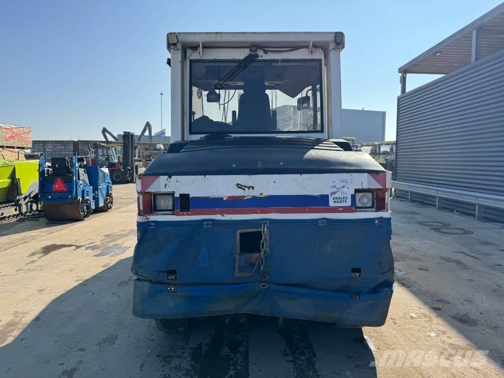 CAT PS-300B 공기 타이어 롤러