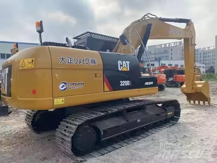 CAT CAT320D2 중형굴삭기 7톤-28톤