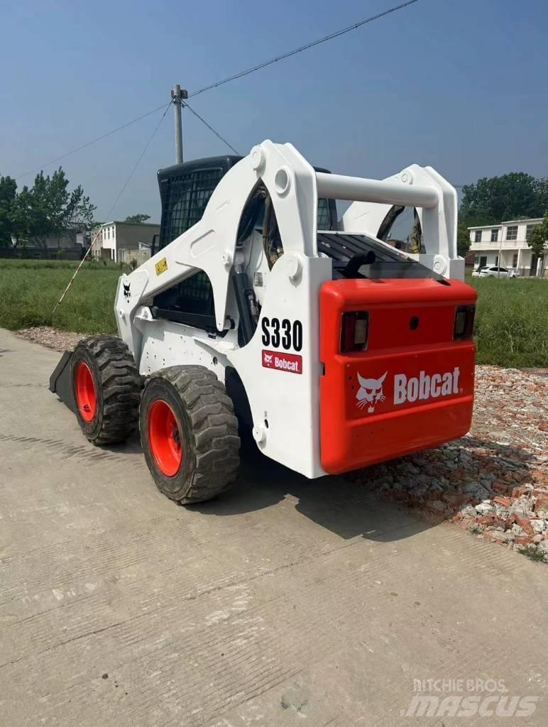 Bobcat S 330  스키드로더