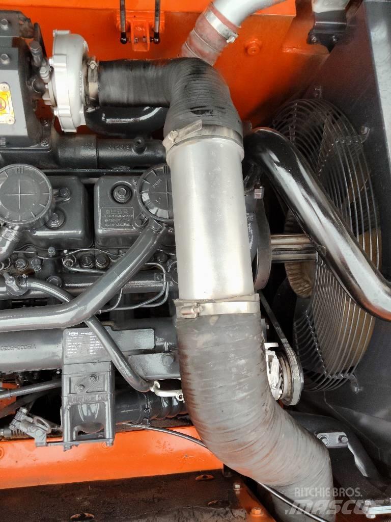 Doosan DX300 대형 굴삭기 29톤 이상