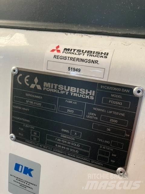 Mitsubishi FD25N3 디젤 지게차