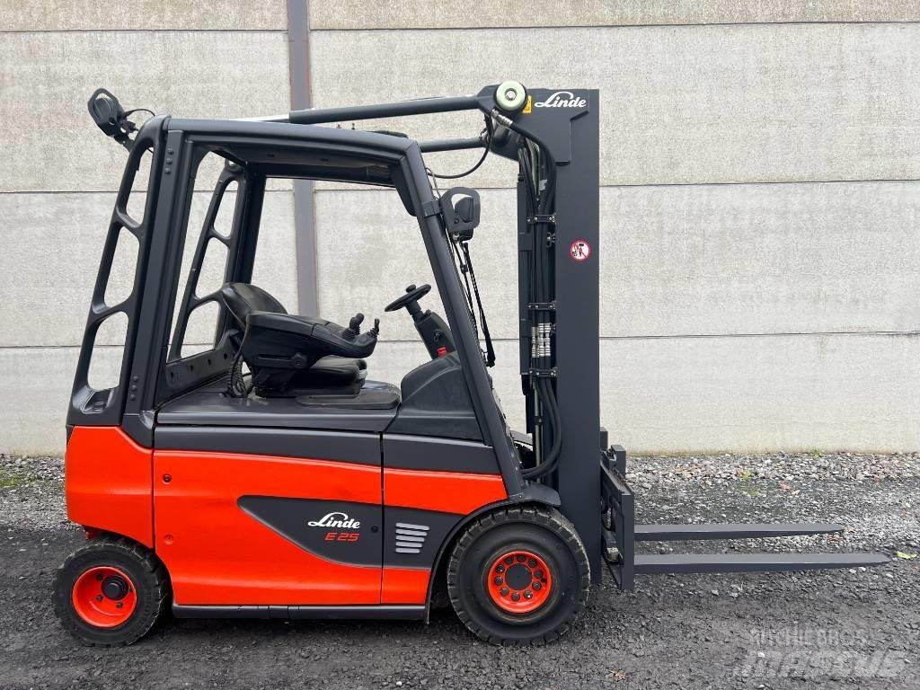 Linde E25-01 전동 지게차