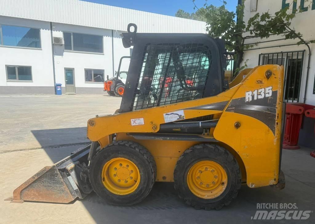 Gehl R 135  스키드로더
