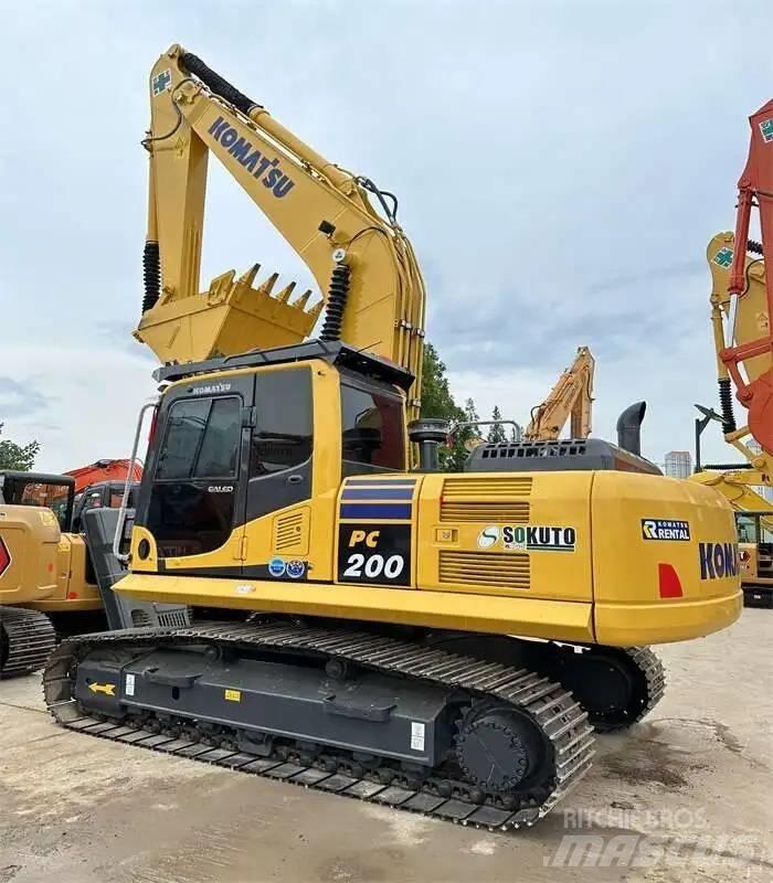 Komatsu PC200-8 대형 굴삭기 29톤 이상