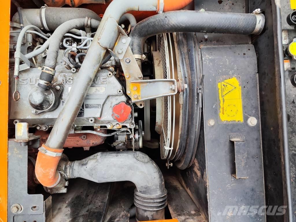 Hitachi ZX 210 W-3  휠 굴삭기