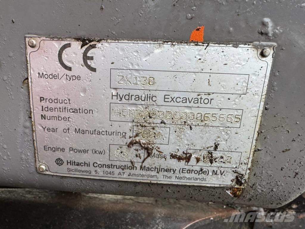 Hitachi ZX 130LCN 대형 굴삭기 29톤 이상