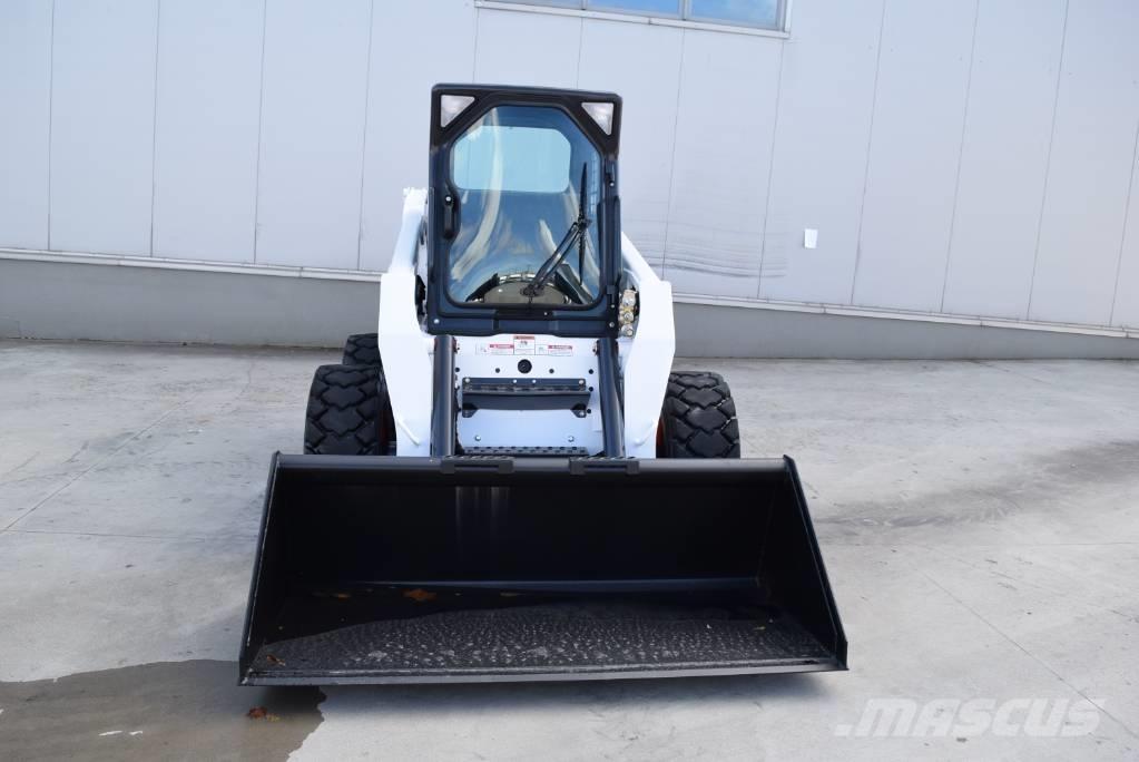 Bobcat S 220  스키드로더