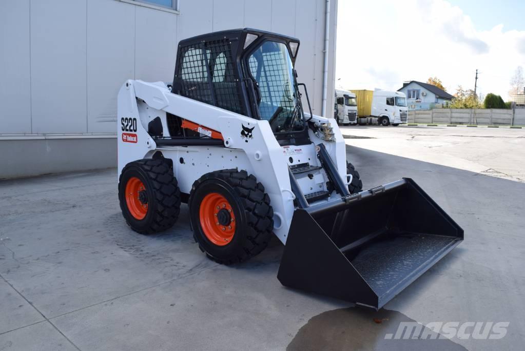 Bobcat S 220  스키드로더
