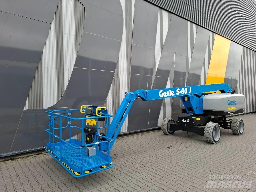 Genie S-60J 견인식 전동이동 리프트