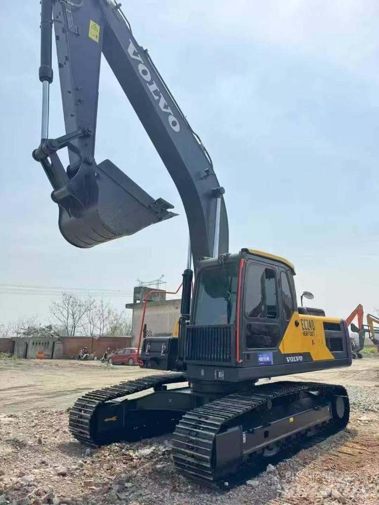 Volvo EC 240 대형 굴삭기 29톤 이상