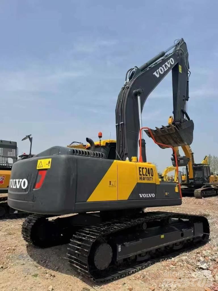 Volvo EC 240 대형 굴삭기 29톤 이상