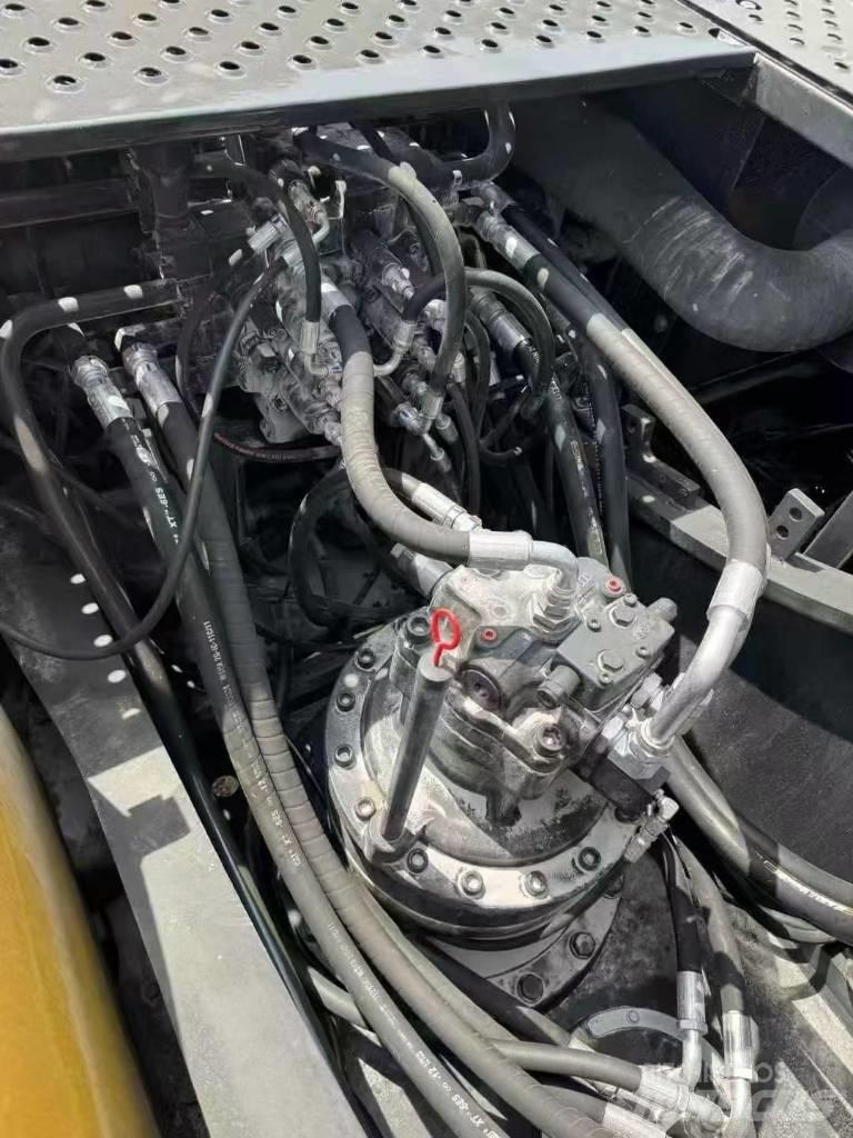 Volvo EC 240 대형 굴삭기 29톤 이상