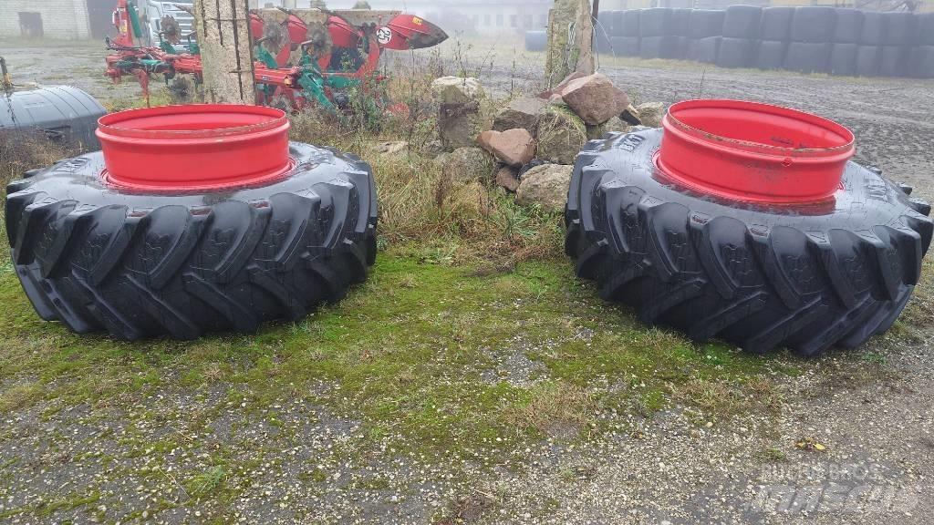 Fendt 724 Profi Plus 트랙터