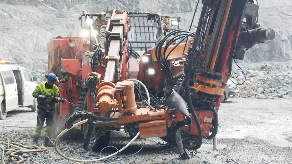 Sandvik DS520-TC 케이블 볼터