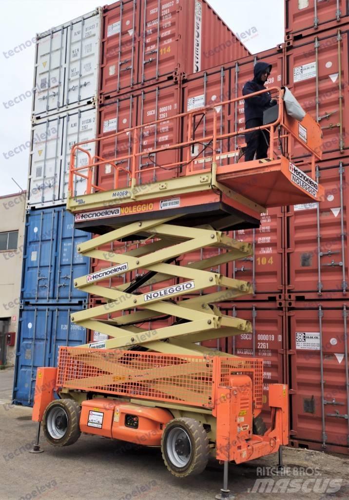 JLG M 4069 가위형 리프트