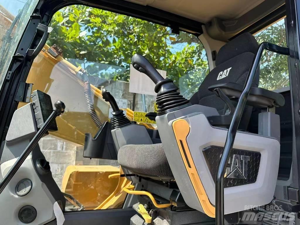 CAT 320 GC 대형 굴삭기 29톤 이상