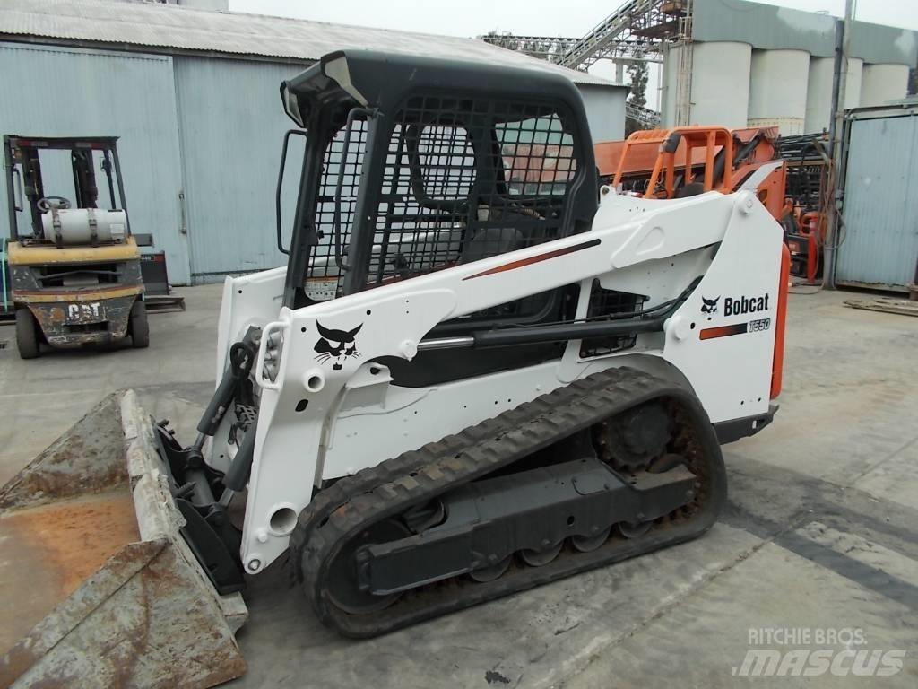 Bobcat T550  스키드로더