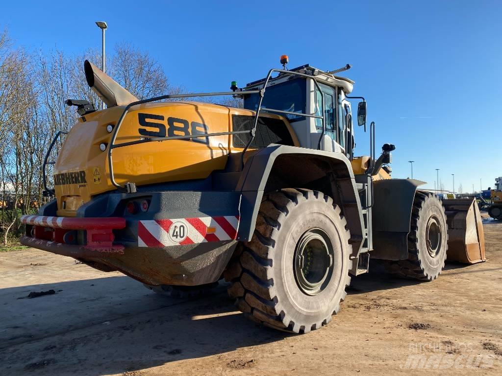 Liebherr L 586  휠로우더
