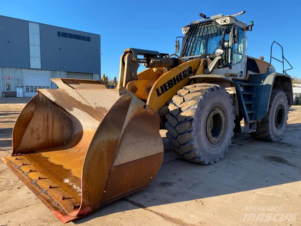 Liebherr L 586  휠로우더