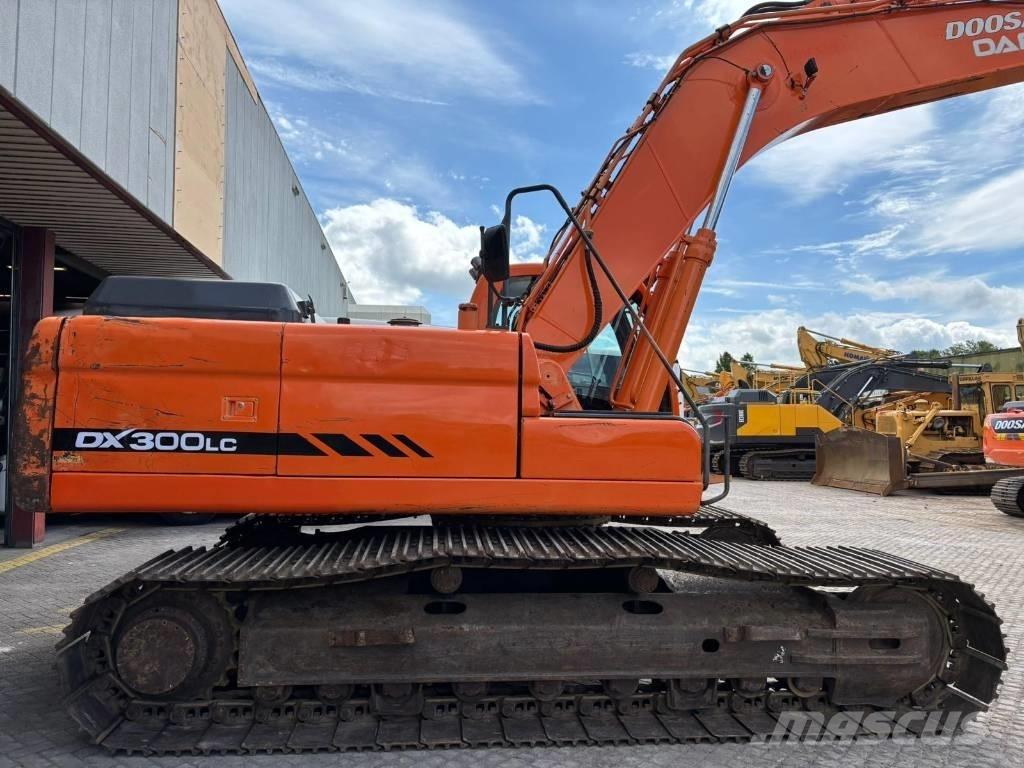 Doosan DX 300 LC 대형 굴삭기 29톤 이상