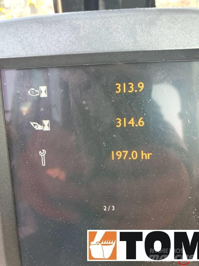 JCB JS 175 W  휠 굴삭기