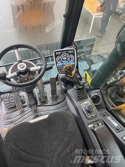 Hyundai HW160  휠 굴삭기