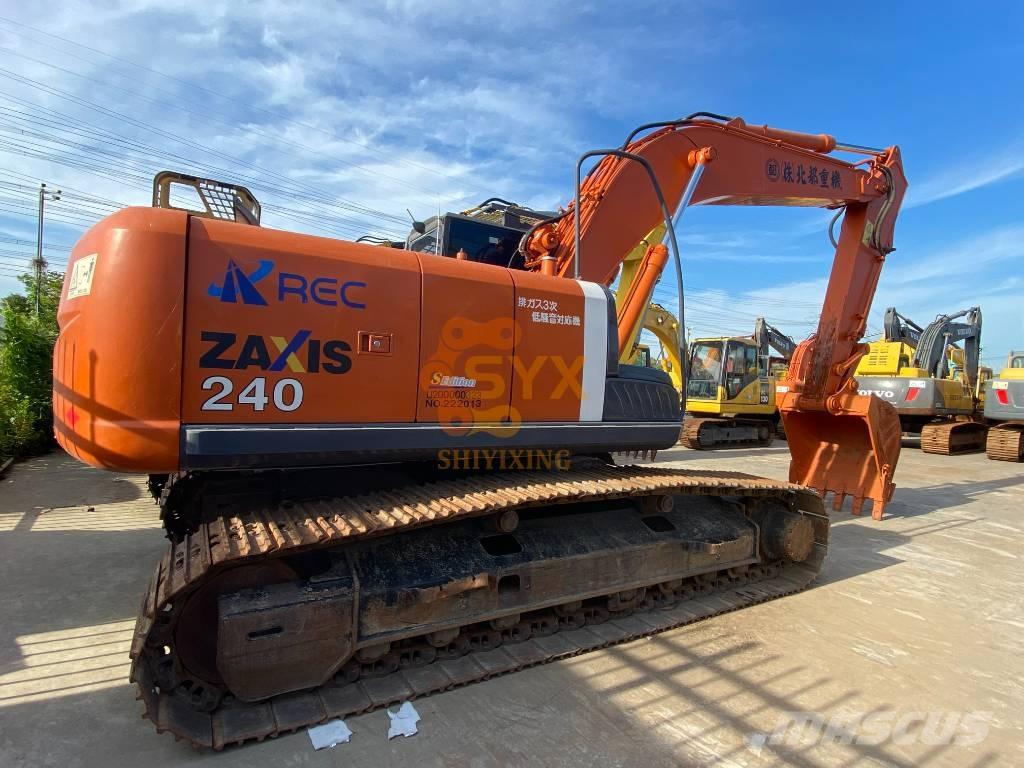 Hitachi ZX 240 대형 굴삭기 29톤 이상