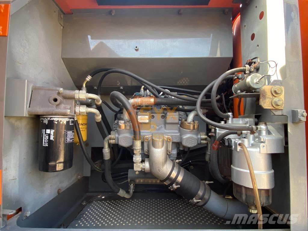 Hitachi ZX 240 대형 굴삭기 29톤 이상