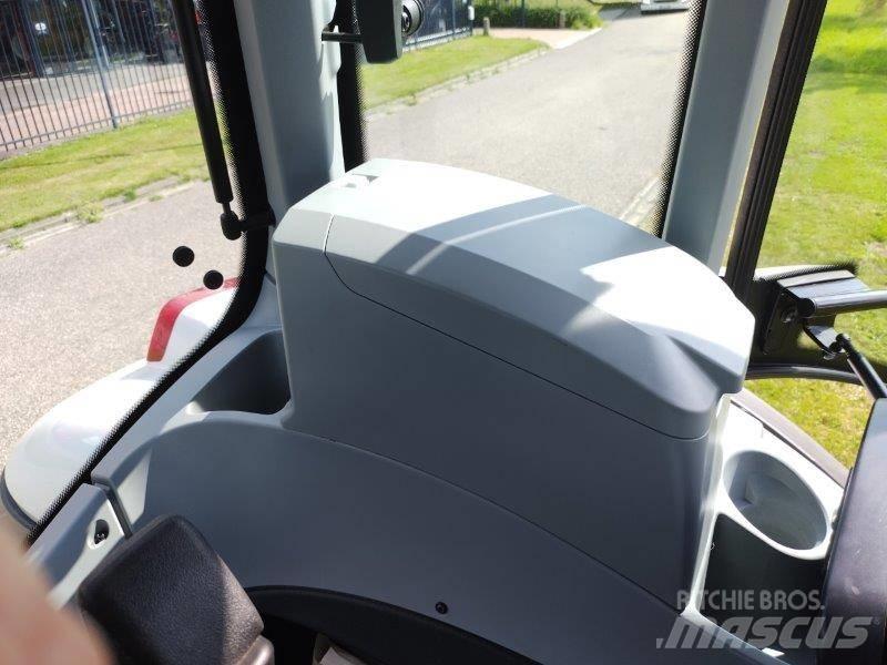 Valtra T 175 A 트랙터