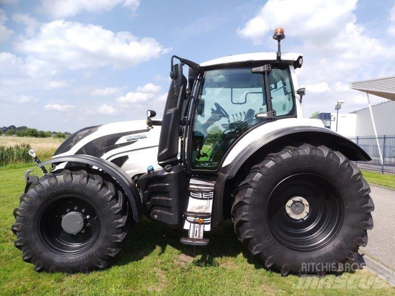 Valtra T 175 A 트랙터