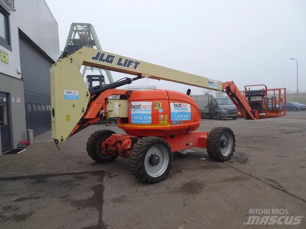 JLG 600AJ 관절형 전동이동 리프트
